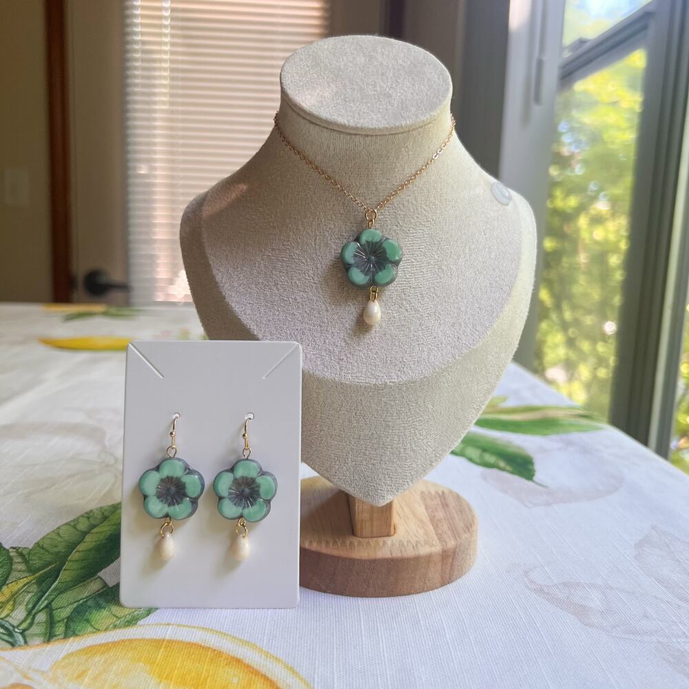 Czech Glass Turquoise Blue Hawaiian Flower Hibiscus Floral Boho Casual Set